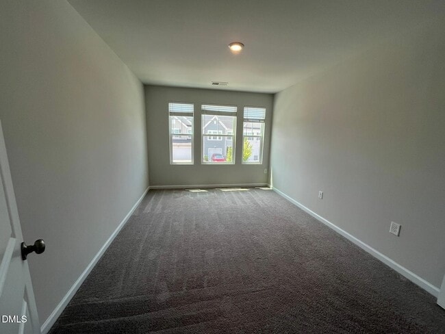 Building Photo - 5047 Tura St