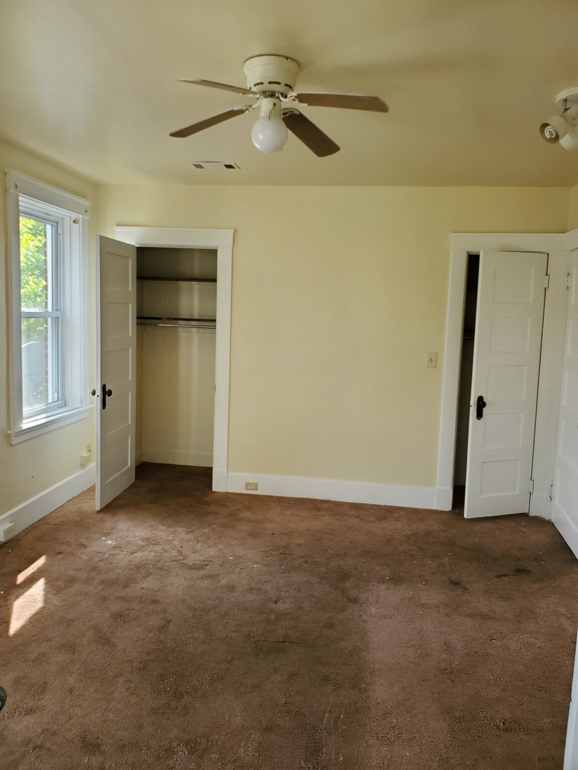 Building Photo - 2923 Euclid Ave