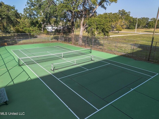 Building Photo - 520 Beach Blvd