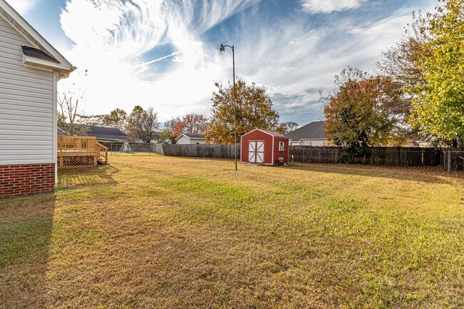 Building Photo - MUST SEE 3 BR | 2 BA w/ Finished Bonus Room *Pikeville school district*