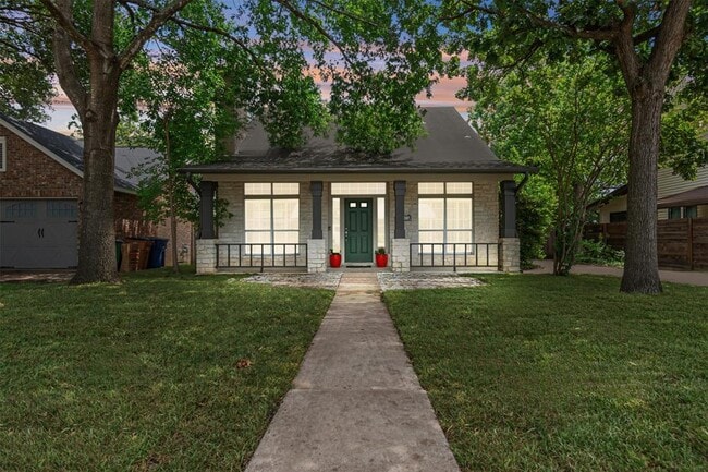 Building Photo - 2207 Shoalmont Dr