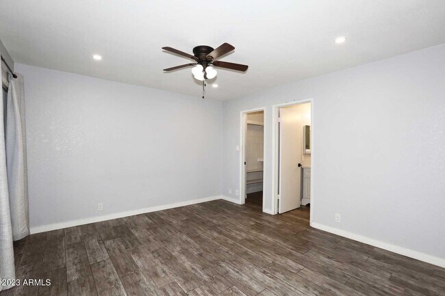 Building Photo - 522 W Blackhawk Dr
