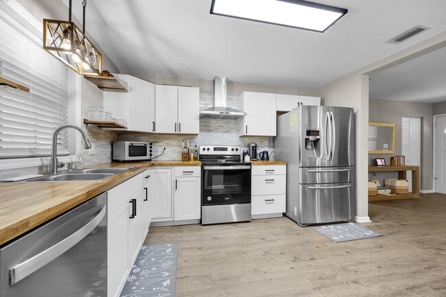 Building Photo - High Springs 3BR House