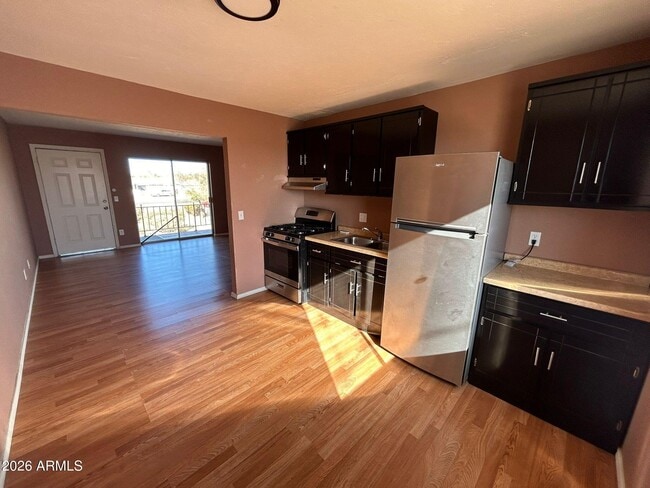 Building Photo - 1955 E 8th St