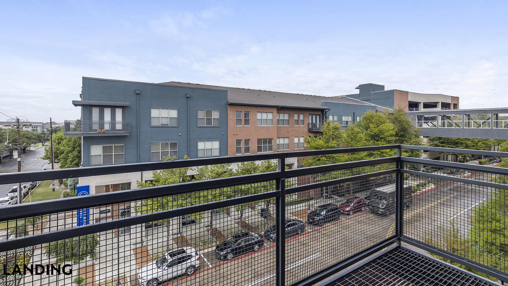 Building Photo - 5005 Galleria Dr