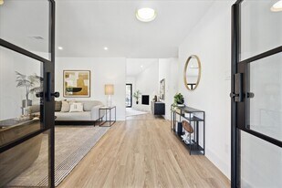 Building Photo - 7130 Scenic Brook Dr