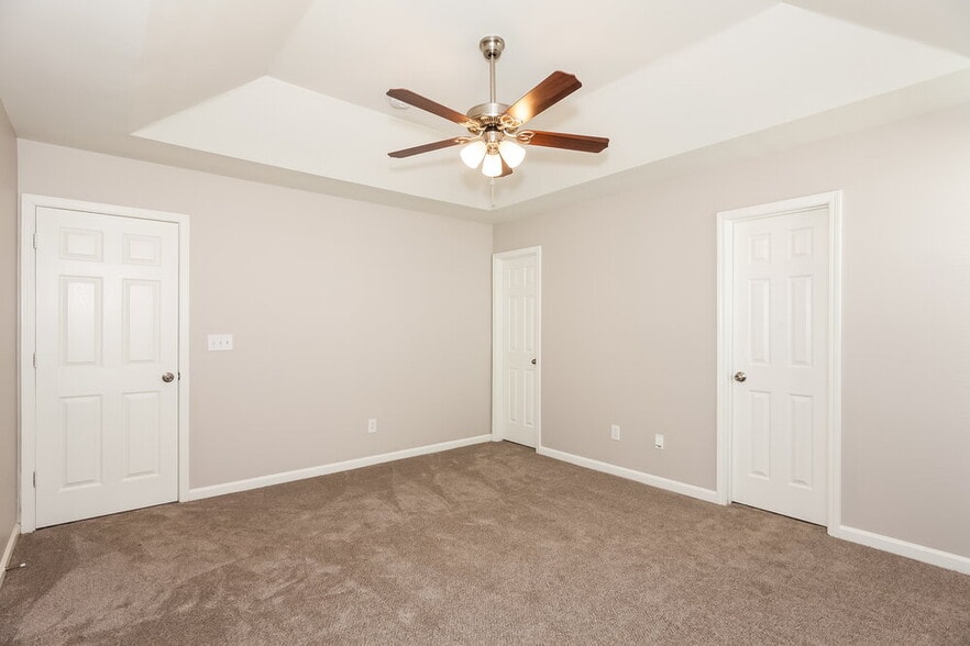 Building Photo - 6013 Spanish Moss Ln