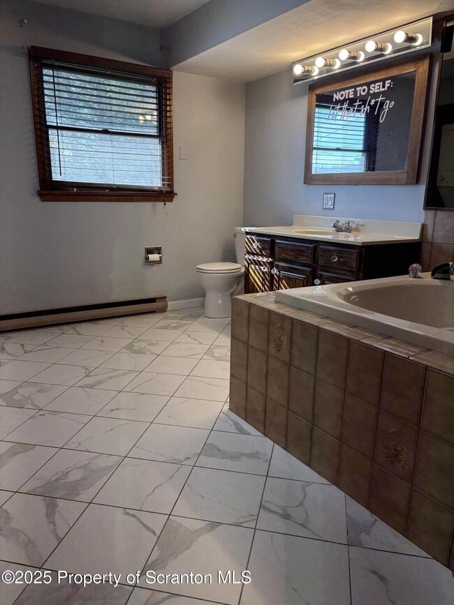 Building Photo - 559 Penn Ave