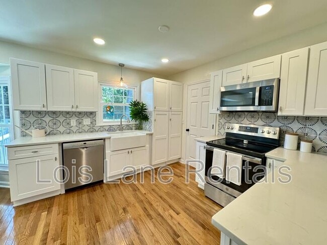 Building Photo - 978 Mooring Dr