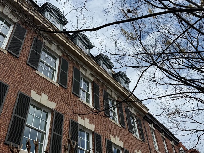 Building Photo - 2125 S St NW