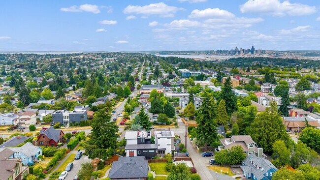 Building Photo - Hilltop Gem w/ AC and 360° Rooftop Views (1st Month Free)