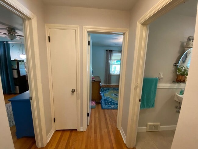 Building Photo - North AVL - Spacious Home with Large Yard and Outdoor Fireplace!