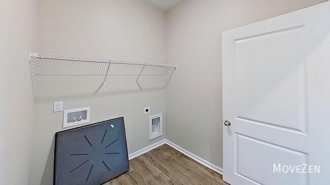 Building Photo - 349 Silicon Dr