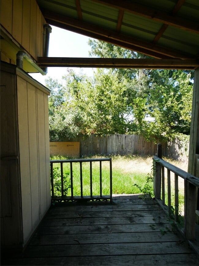 Building Photo - 6124 Goforth St