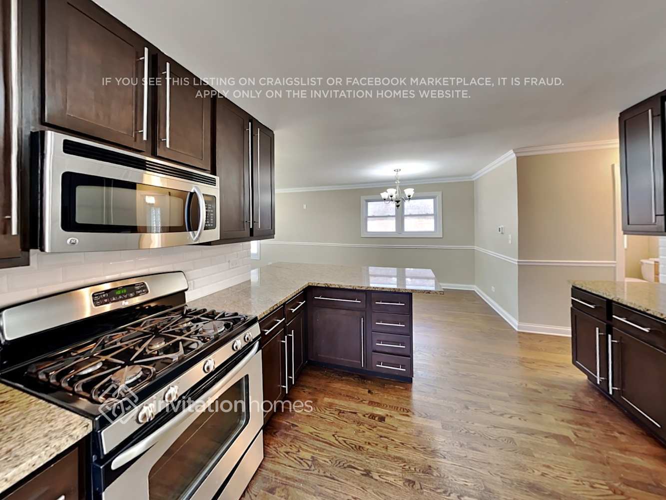 Building Photo - 5451 N Nagle Ave