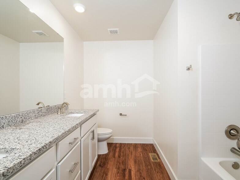 Building Photo - 1455 92nd Way SE