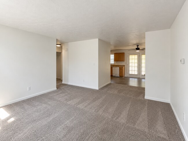 Building Photo - 101 Moss Creek Dr