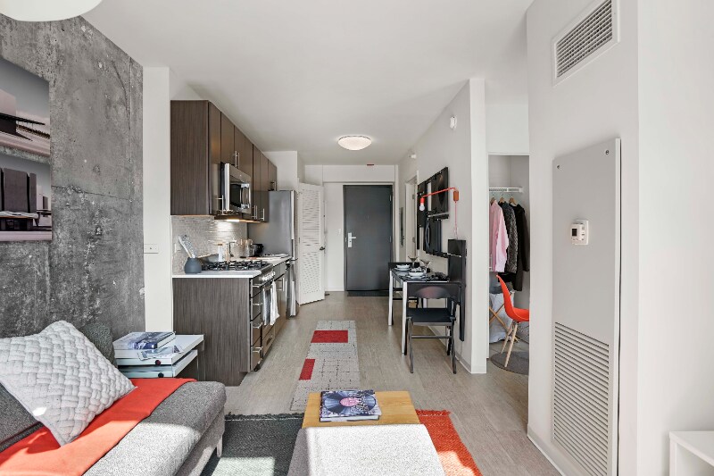 Building Photo - 195 W Superior St