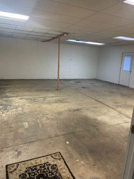 Building Photo - 227 E Pomfret St