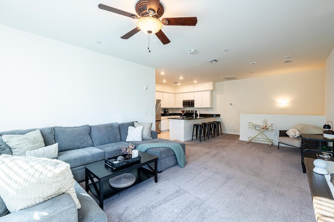 Building Photo - 2750 S Voyager Dr