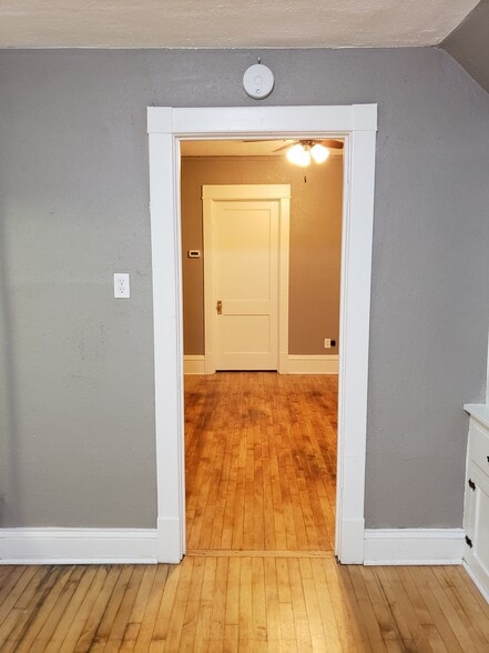 Building Photo - 1751 S 60th St