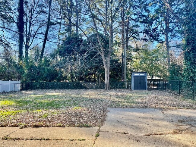 Building Photo - Welcome to this adorable 3-bedroom, 2-bath ranch style brick home, nestled in the historic McCror...