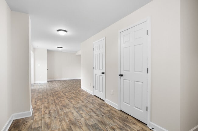 Building Photo - 6337 Louisianna Rd