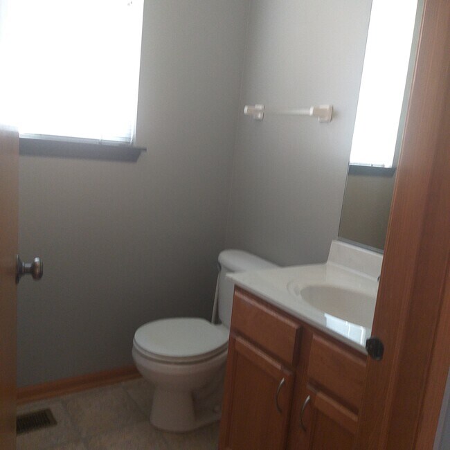 Building Photo - 277 W Biros Ln
