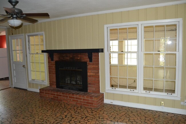 Building Photo - 1606 Sterling Dr