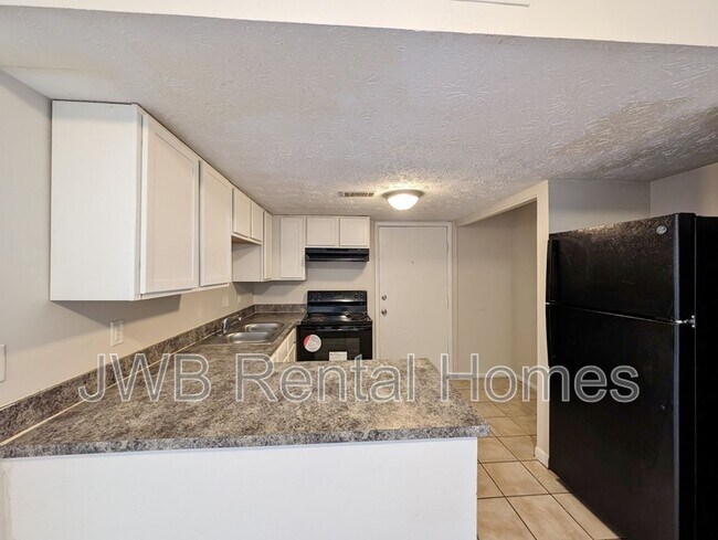 Building Photo - 7201 Arlington Expy