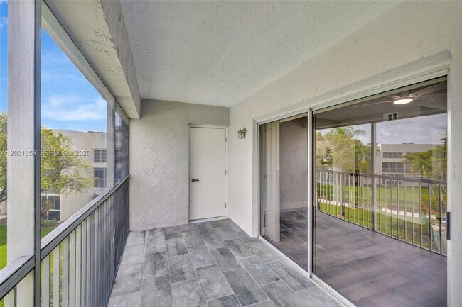 Building Photo - 6800 Royal Palm Blvd