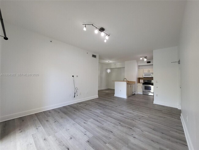 Building Photo - 7200 NW 114th Ave