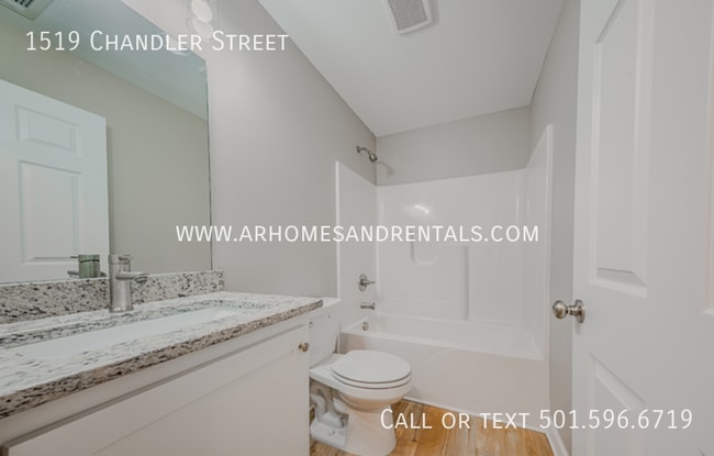 Building Photo - 1519 Chandler St