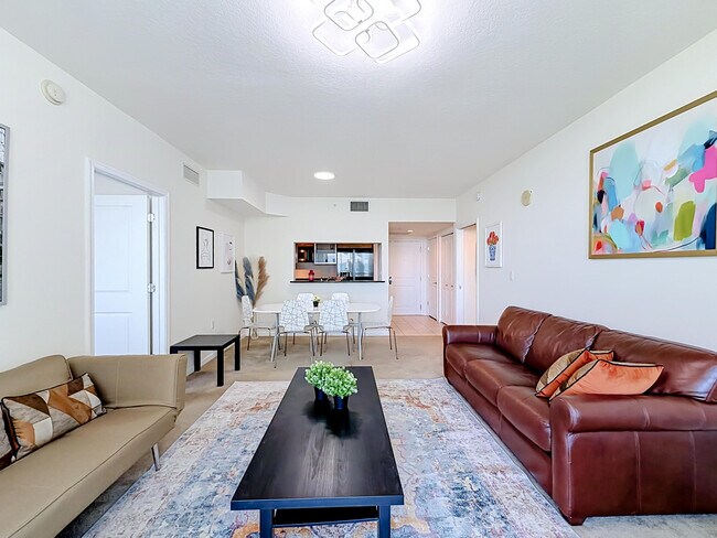 Building Photo - 610 W Las Olas Blvd