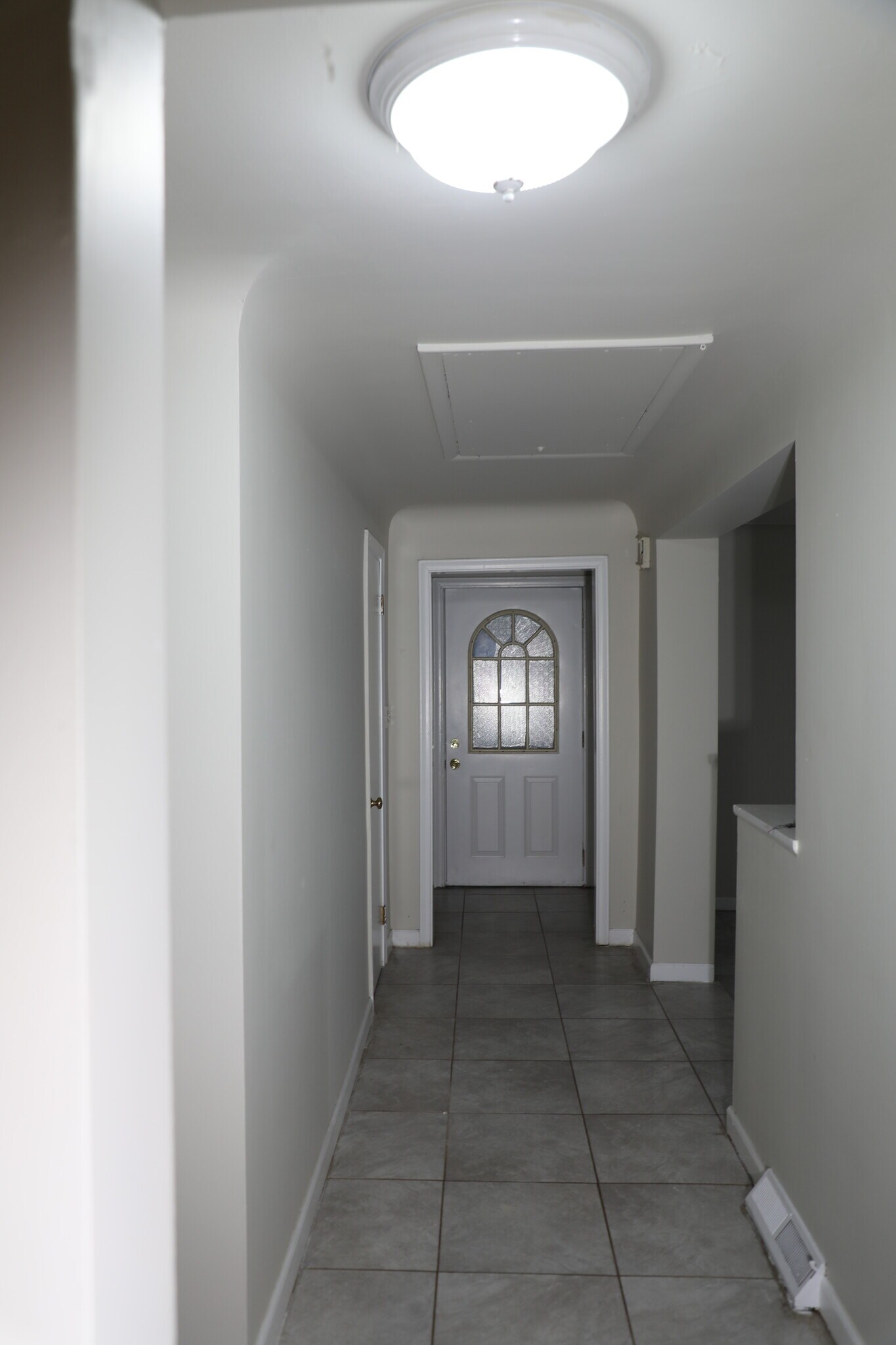 Building Photo - 25323 Orchard Lake Rd