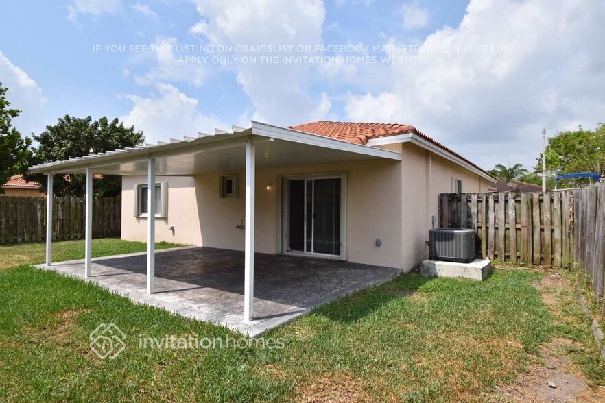 Building Photo - 28469 SW 131st Ct