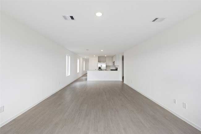 Building Photo - 16854 Great Highlands Dr