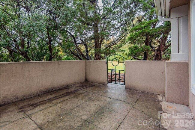 Building Photo - 9205 Ravenwing Dr