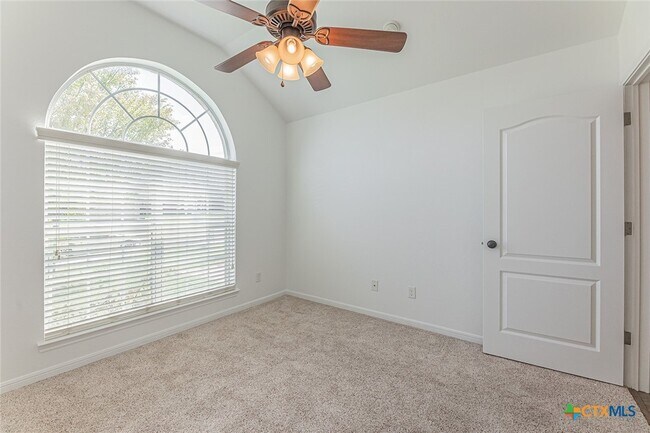 Building Photo - 3603 Salt Fork Dr