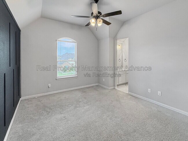 Building Photo - 308 Winding Creek Ln