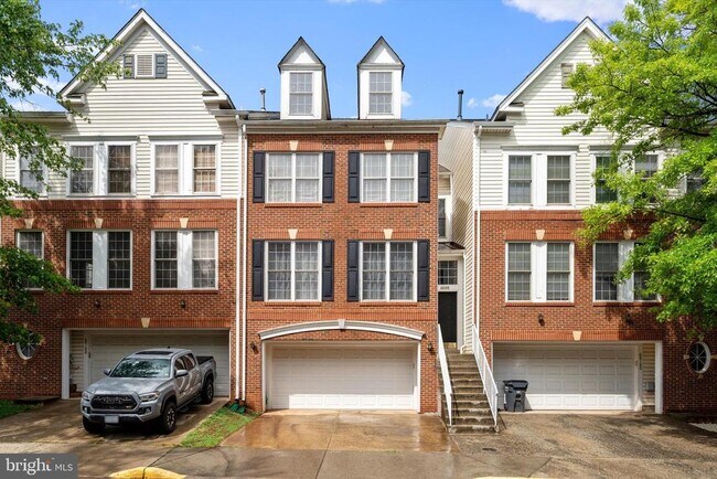 Primary Photo - 46188 Cecil Terrace