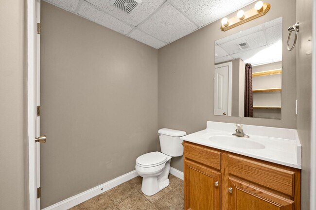 Building Photo - 73 Rosenberger Ln