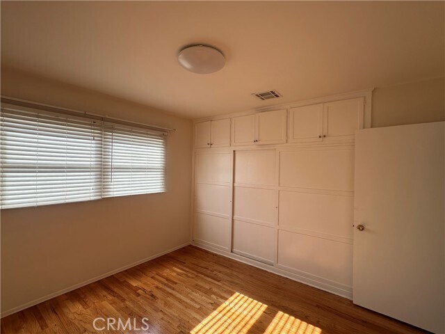 Building Photo - 1808 Oakwood Ave