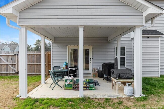 Building Photo - 50 Basswood Ct