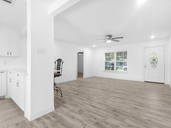 Building Photo - 10124 Shayna Dr