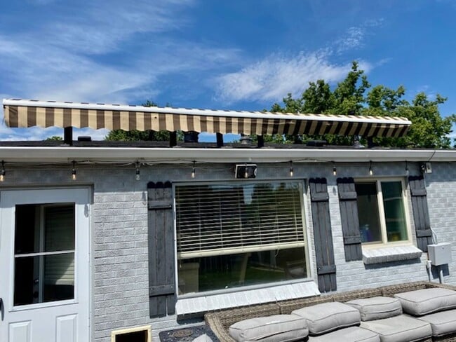 Building Photo - Amazing Littleton Bungalow