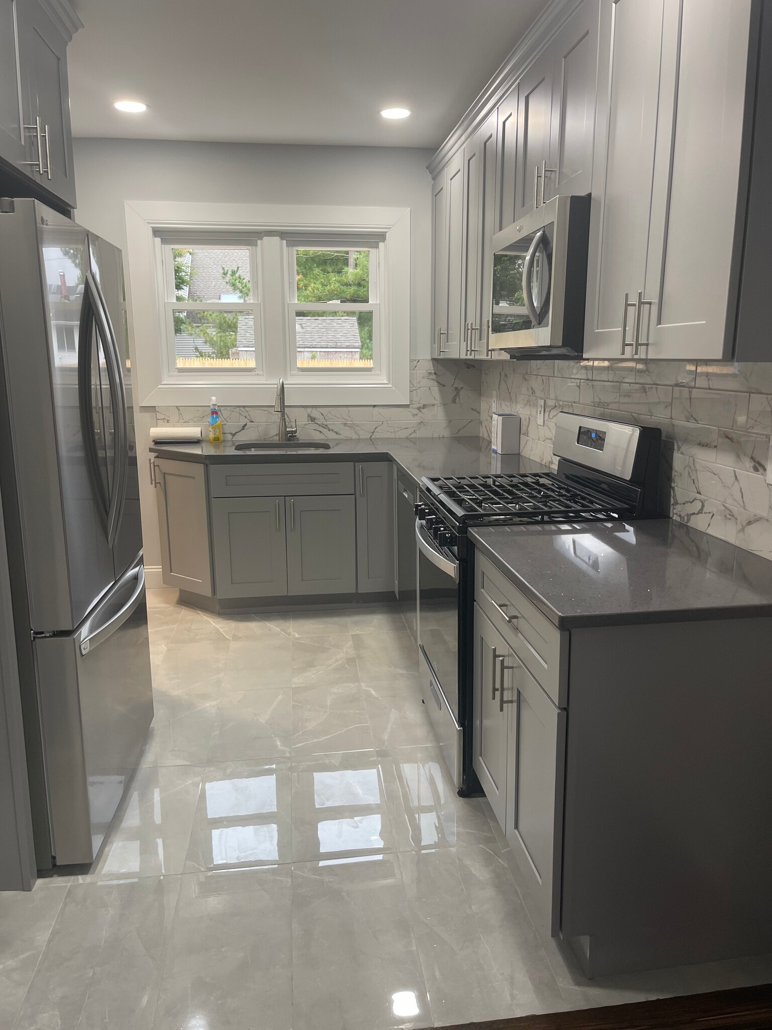 Building Photo - 37 Orchard St