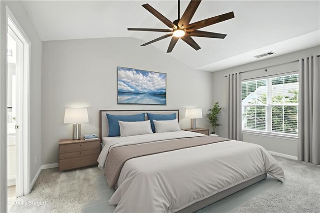 Building Photo - 2263 Leicester Way SE