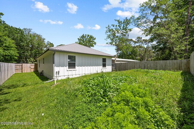 Building Photo - 973 Puryear St