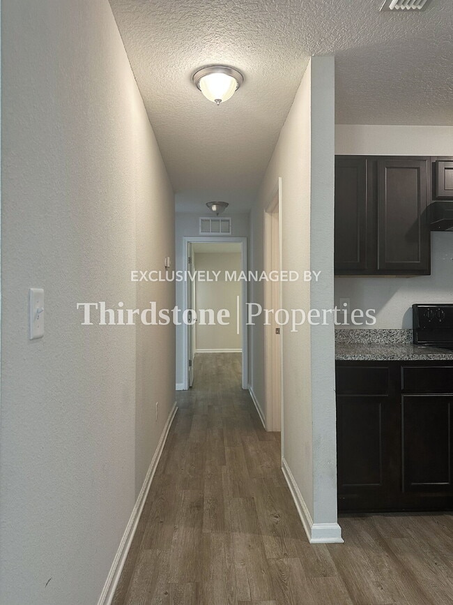 Building Photo - 2277 Hartridge St